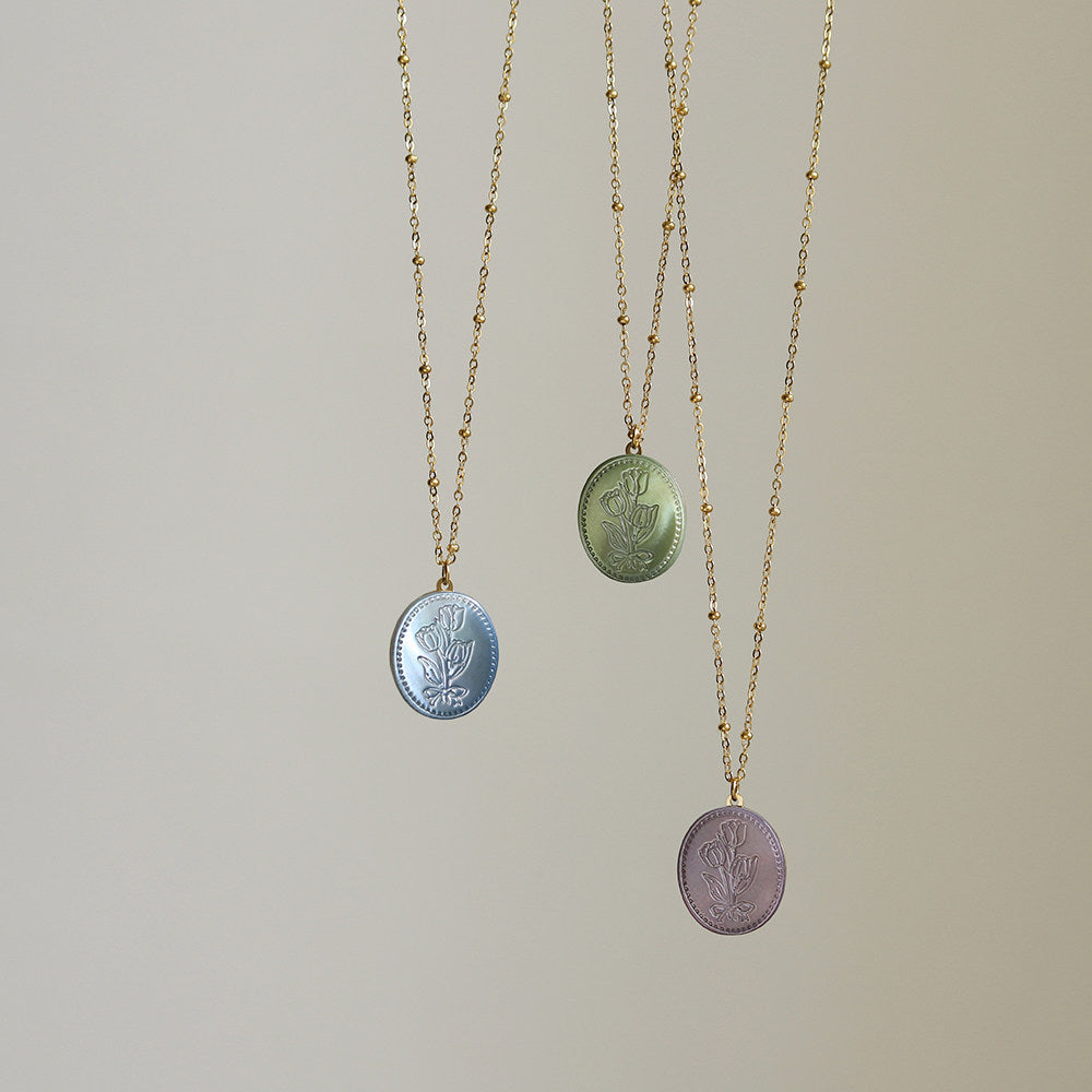 Blooming Tulip Shell Necklace