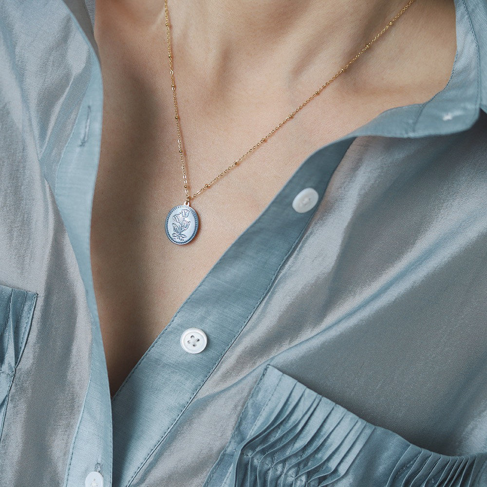 Blooming Tulip Shell Necklace